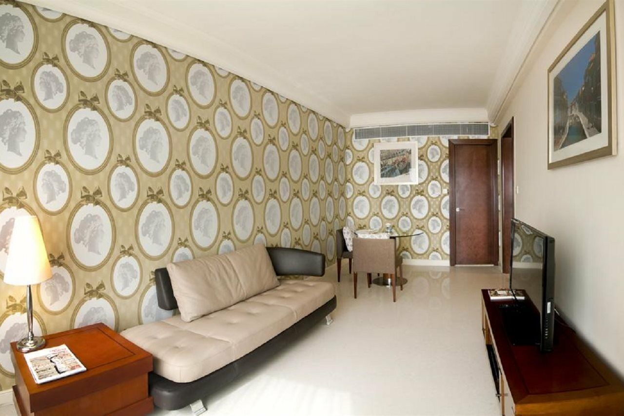 Harbour Plaza Metropolis Hotel Hong Kong Exterior foto